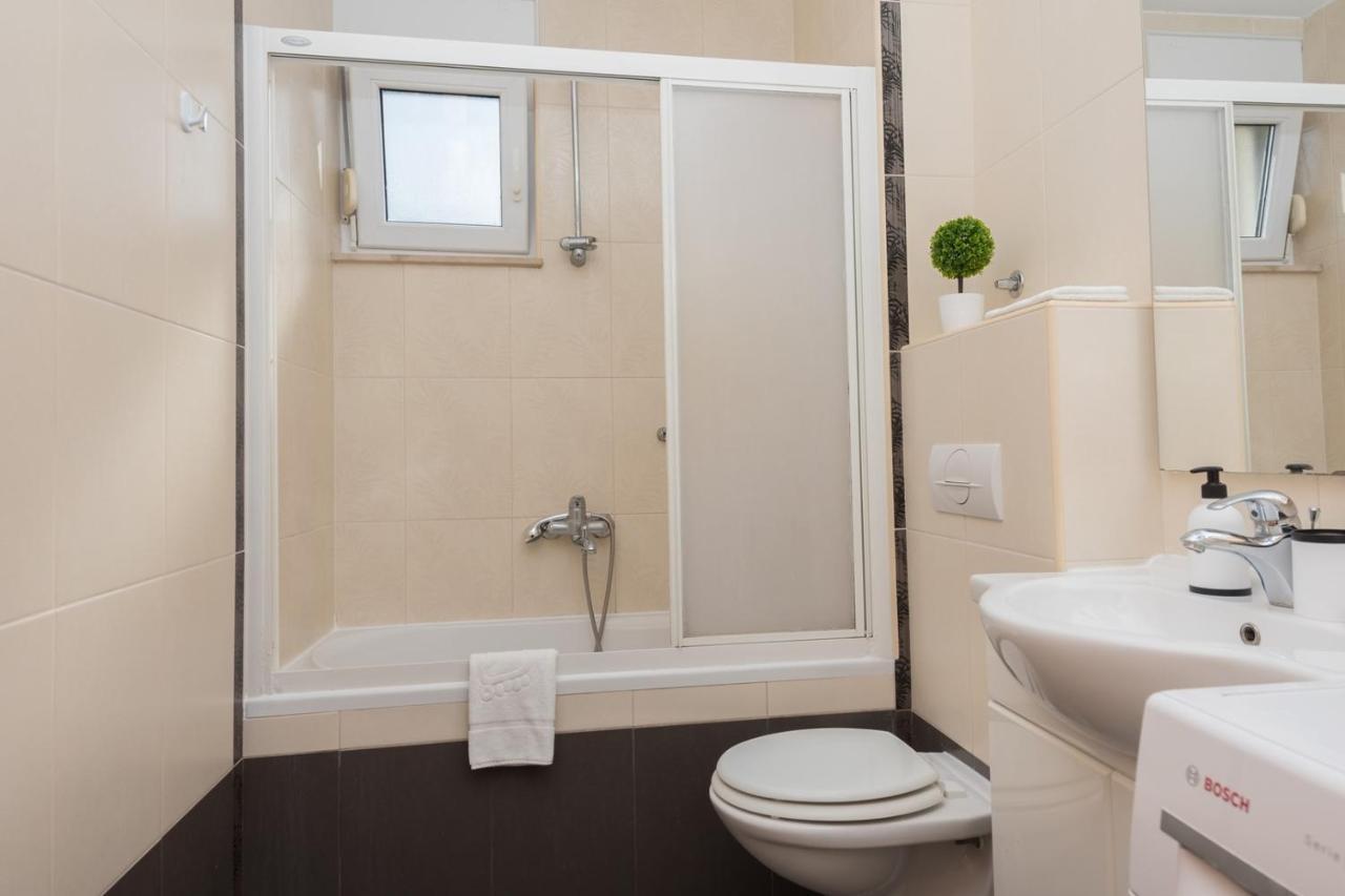 Apartment Sea View In Makarska, Free Parking Ngoại thất bức ảnh
